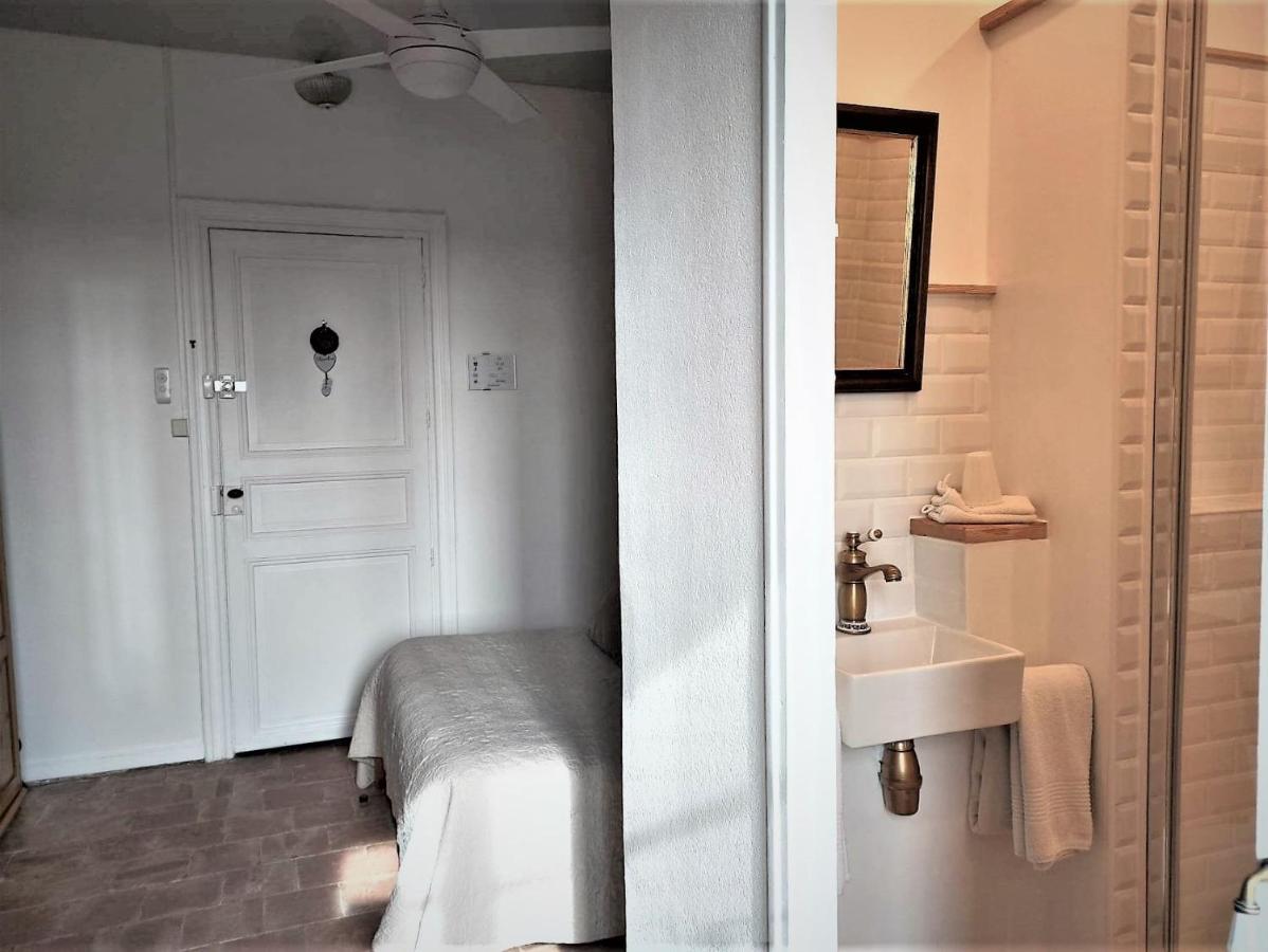 Le Neptune Le Somail Exterior photo